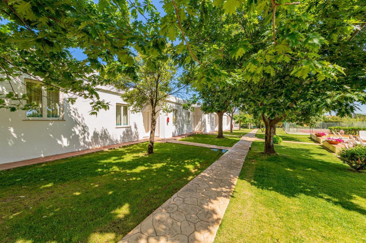 Hotel Le Mimose San Teodoro  Kültér fotó